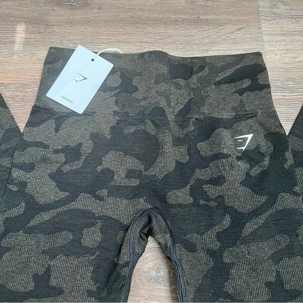 Gymshark Adapt Camo Seamless Leggings - Picture 5 of 8
